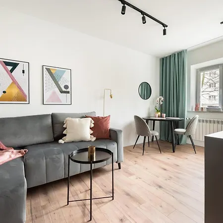 Nowolipki Chic Studio Apartment